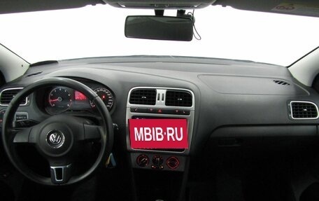 Volkswagen Polo VI (EU Market), 2013 год, 667 800 рублей, 17 фотография