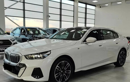 BMW 5 серия, 2024 год, 5 990 000 рублей, 1 фотография