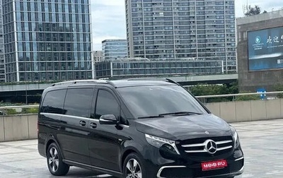 Mercedes-Benz V-Класс, 2022 год, 4 850 000 рублей, 1 фотография