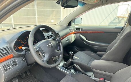 Toyota Avensis III рестайлинг, 2005 год, 550 000 рублей, 11 фотография