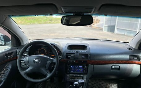 Toyota Avensis III рестайлинг, 2005 год, 550 000 рублей, 13 фотография