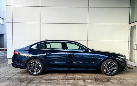 BMW 5 серия, 2024 год, 5 990 000 рублей, 3 фотография