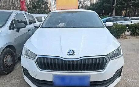 Skoda Rapid II, 2022 год, 1 250 000 рублей, 2 фотография