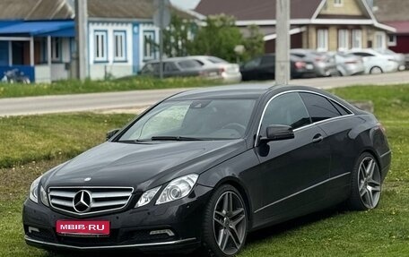 Mercedes-Benz E-Класс, 2010 год, 1 300 000 рублей, 1 фотография