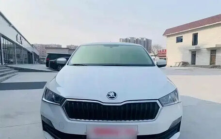 Skoda Rapid II, 2022 год, 1 300 000 рублей, 2 фотография