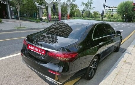 Mercedes-Benz E-Класс, 2022 год, 3 450 000 рублей, 3 фотография
