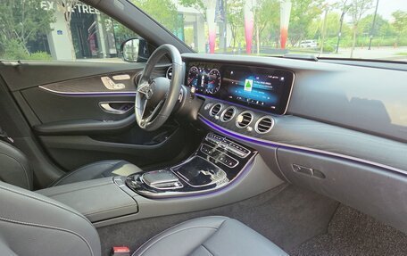 Mercedes-Benz E-Класс, 2022 год, 3 450 000 рублей, 7 фотография