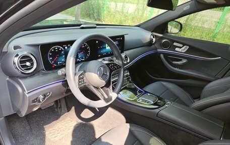 Mercedes-Benz E-Класс, 2022 год, 3 450 000 рублей, 8 фотография