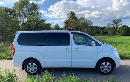 Hyundai Grand Starex Grand Starex I рестайлинг 2, 2016 год, 3 500 000 рублей, 8 фотография