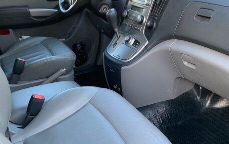 Hyundai Grand Starex Grand Starex I рестайлинг 2, 2016 год, 3 500 000 рублей, 29 фотография