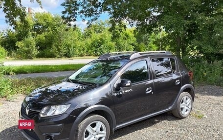 Renault Sandero II рестайлинг, 2015 год, 930 000 рублей, 3 фотография