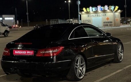 Mercedes-Benz E-Класс, 2010 год, 1 300 000 рублей, 3 фотография