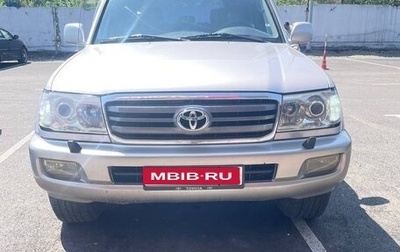 Toyota Land Cruiser 100 рестайлинг 2, 2004 год, 2 360 000 рублей, 1 фотография