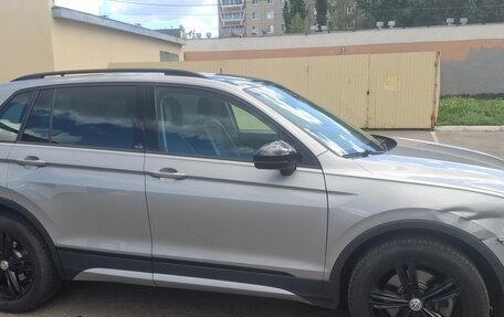 Volkswagen Tiguan II, 2018 год, 3 250 000 рублей, 1 фотография