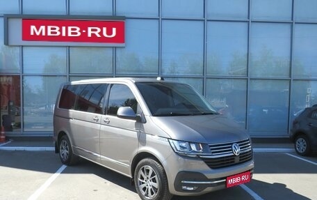 Volkswagen Caravelle T6 рестайлинг, 2021 год, 4 600 000 рублей, 1 фотография