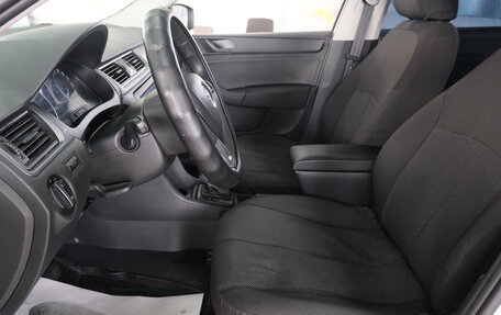 Skoda Rapid I, 2015 год, 1 059 000 рублей, 8 фотография