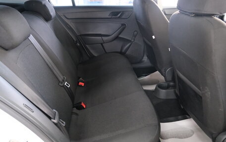 Skoda Rapid I, 2015 год, 1 059 000 рублей, 21 фотография
