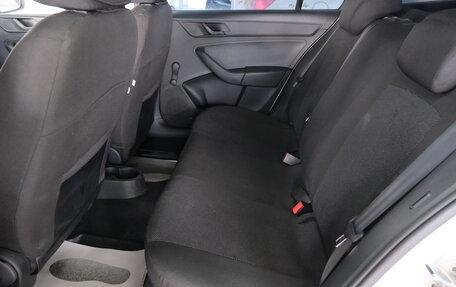 Skoda Rapid I, 2015 год, 1 059 000 рублей, 22 фотография