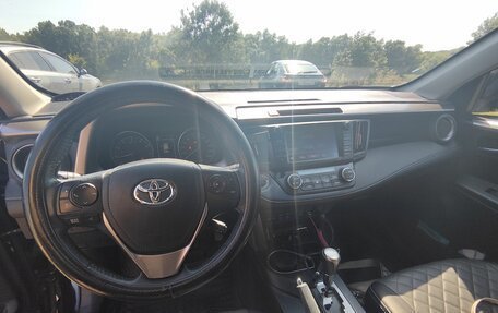 Toyota RAV4, 2018 год, 2 550 000 рублей, 9 фотография