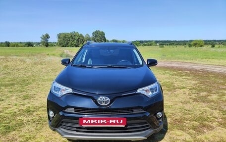 Toyota RAV4, 2018 год, 2 550 000 рублей, 2 фотография
