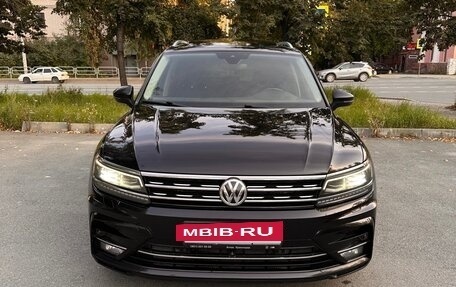 Volkswagen Tiguan II, 2020 год, 3 200 000 рублей, 3 фотография