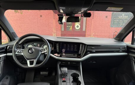 Volkswagen Touareg III, 2018 год, 4 799 000 рублей, 7 фотография