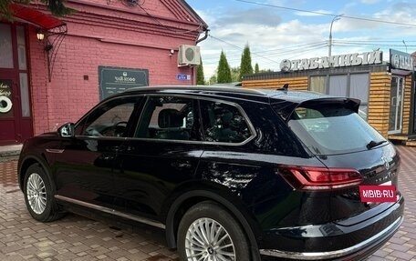 Volkswagen Touareg III, 2018 год, 4 799 000 рублей, 4 фотография