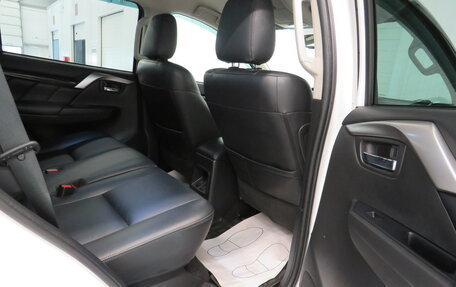 Mitsubishi Pajero Sport III рестайлинг, 2021 год, 3 220 000 рублей, 16 фотография