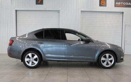 Skoda Octavia, 2018 год, 1 695 000 рублей, 2 фотография