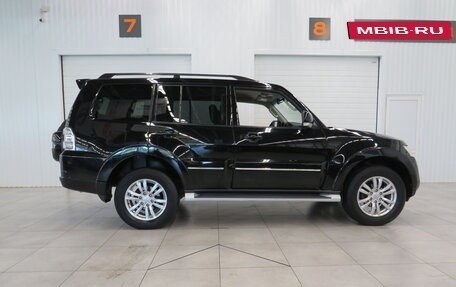Mitsubishi Pajero IV, 2013 год, 2 060 000 рублей, 2 фотография