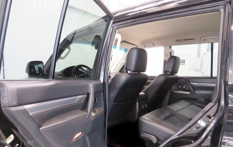 Mitsubishi Pajero IV, 2013 год, 2 060 000 рублей, 15 фотография
