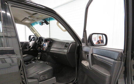 Mitsubishi Pajero IV, 2013 год, 2 060 000 рублей, 13 фотография