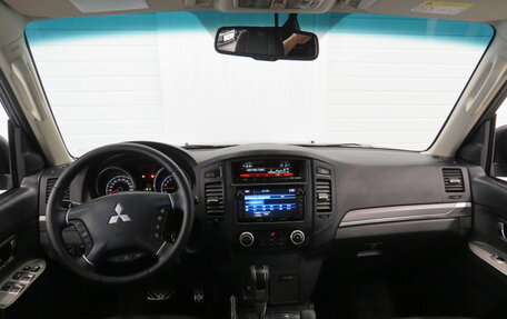 Mitsubishi Pajero IV, 2013 год, 2 060 000 рублей, 14 фотография