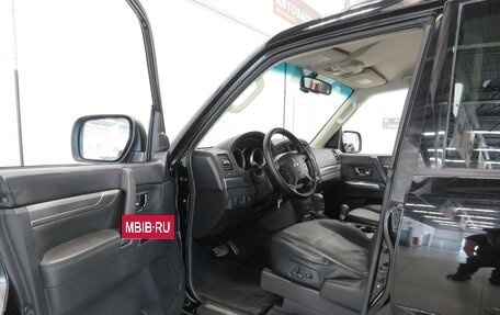 Mitsubishi Pajero IV, 2013 год, 2 060 000 рублей, 11 фотография