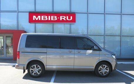 Volkswagen Caravelle T6 рестайлинг, 2021 год, 4 600 000 рублей, 2 фотография