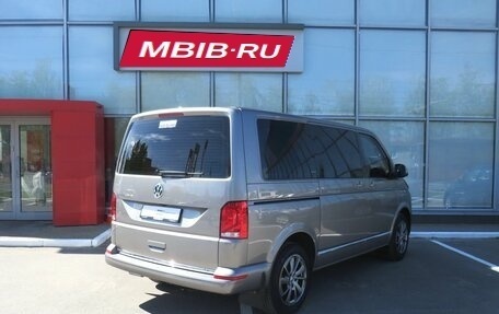Volkswagen Caravelle T6 рестайлинг, 2021 год, 4 600 000 рублей, 3 фотография