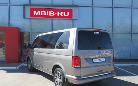 Volkswagen Caravelle T6 рестайлинг, 2021 год, 4 600 000 рублей, 5 фотография