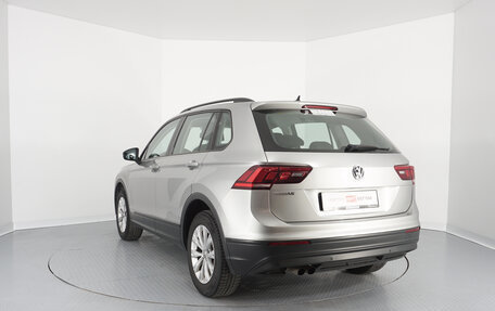 Volkswagen Tiguan II, 2020 год, 2 120 000 рублей, 5 фотография