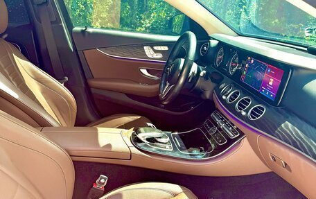 Mercedes-Benz E-Класс, 2019 год, 3 650 000 рублей, 11 фотография
