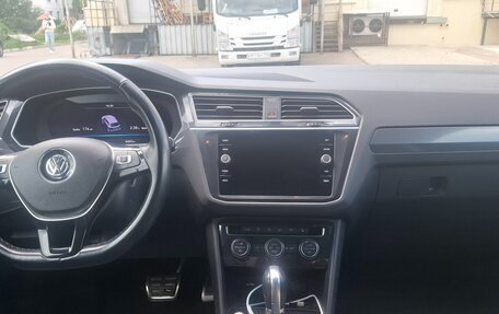 Volkswagen Tiguan II, 2018 год, 3 250 000 рублей, 4 фотография