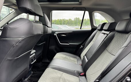 Toyota RAV4, 2025 год, 3 900 000 рублей, 10 фотография