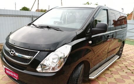 Hyundai Grand Starex Grand Starex I рестайлинг 2, 2013 год, 2 300 000 рублей, 2 фотография