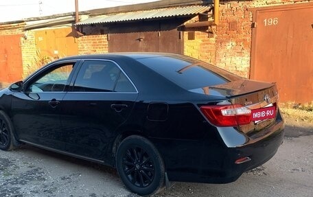 Toyota Camry, 2012 год, 1 360 000 рублей, 2 фотография