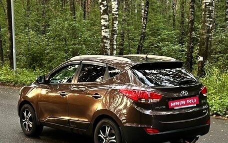 Hyundai ix35 I рестайлинг, 2010 год, 880 000 рублей, 2 фотография