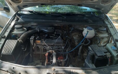 Volkswagen Vento, 1993 год, 250 000 рублей, 8 фотография