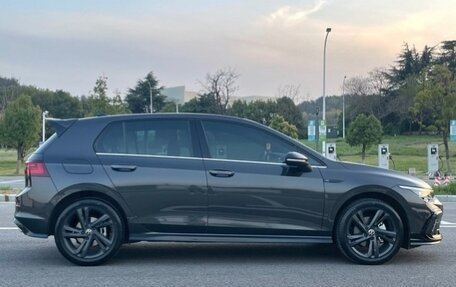 Volkswagen Golf VIII, 2021 год, 2 000 000 рублей, 4 фотография