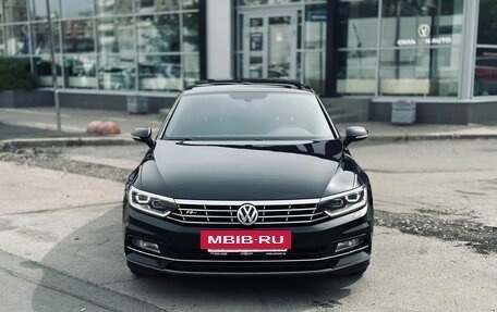 Volkswagen Passat B8 рестайлинг, 2018 год, 1 980 000 рублей, 2 фотография