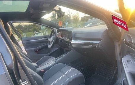 Volkswagen Golf VIII, 2021 год, 2 000 000 рублей, 10 фотография