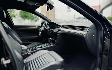 Volkswagen Passat B8 рестайлинг, 2018 год, 1 980 000 рублей, 10 фотография