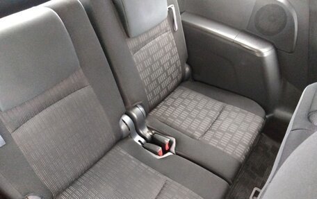 Toyota ISis I, 2013 год, 1 270 000 рублей, 4 фотография